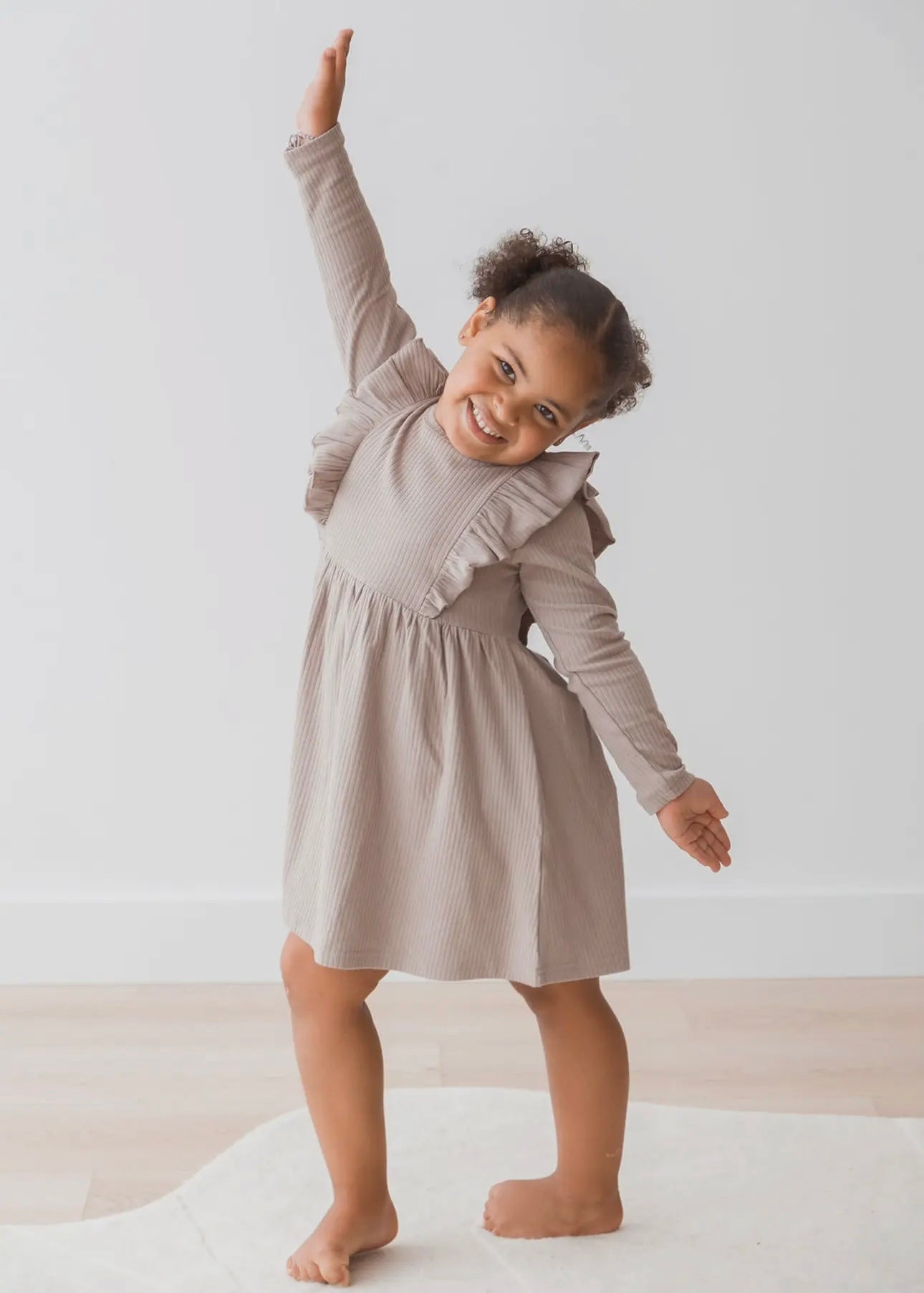 Ribbed Flutter Dress - Mushroom