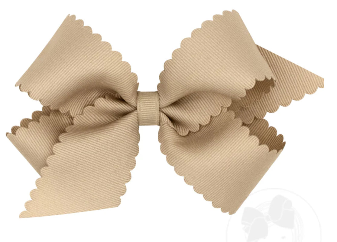 Medium Grosgrain Hair Bow with Scalloped Edge- Oatmeal